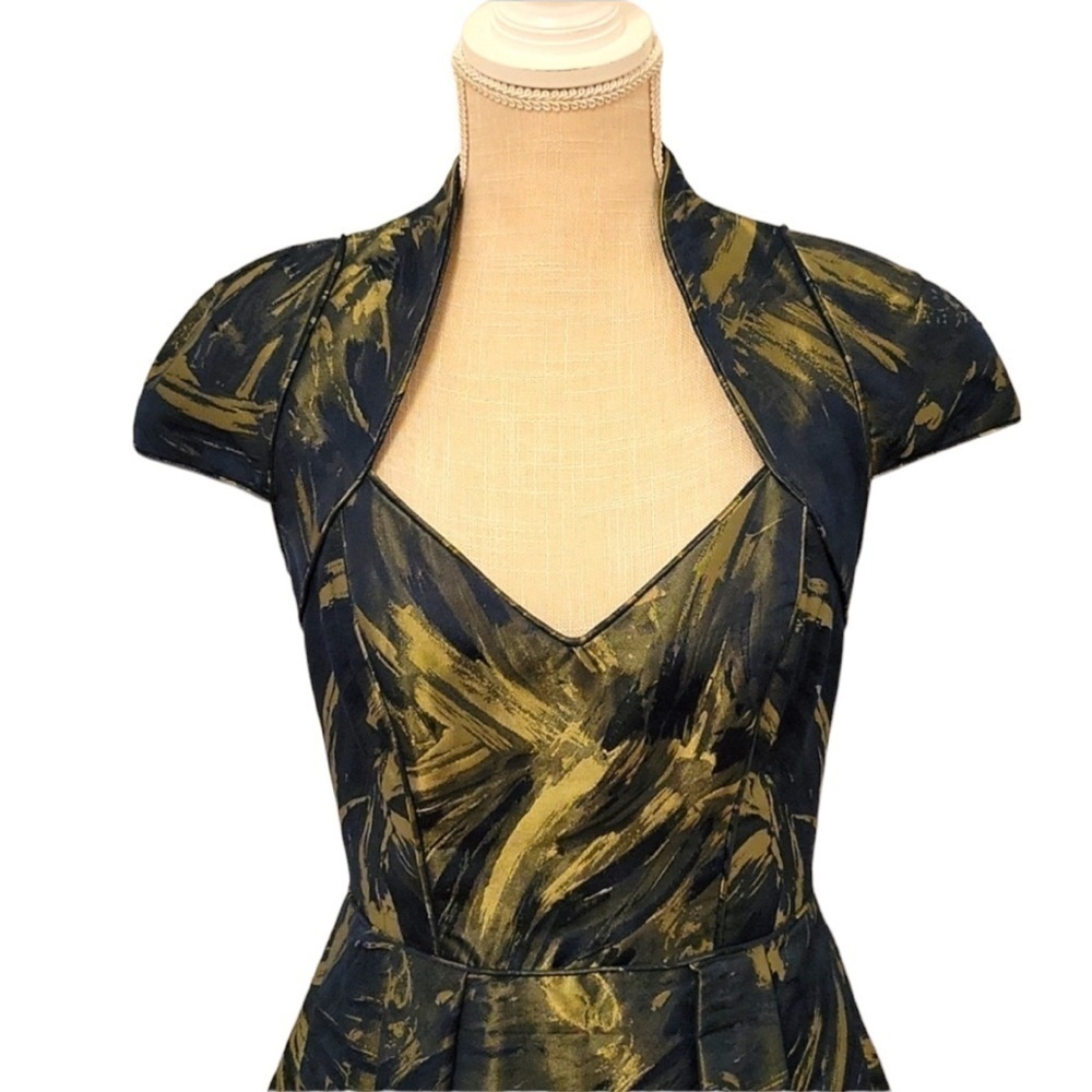 Theia cap sleeve formal dress - Picture 3 of 7